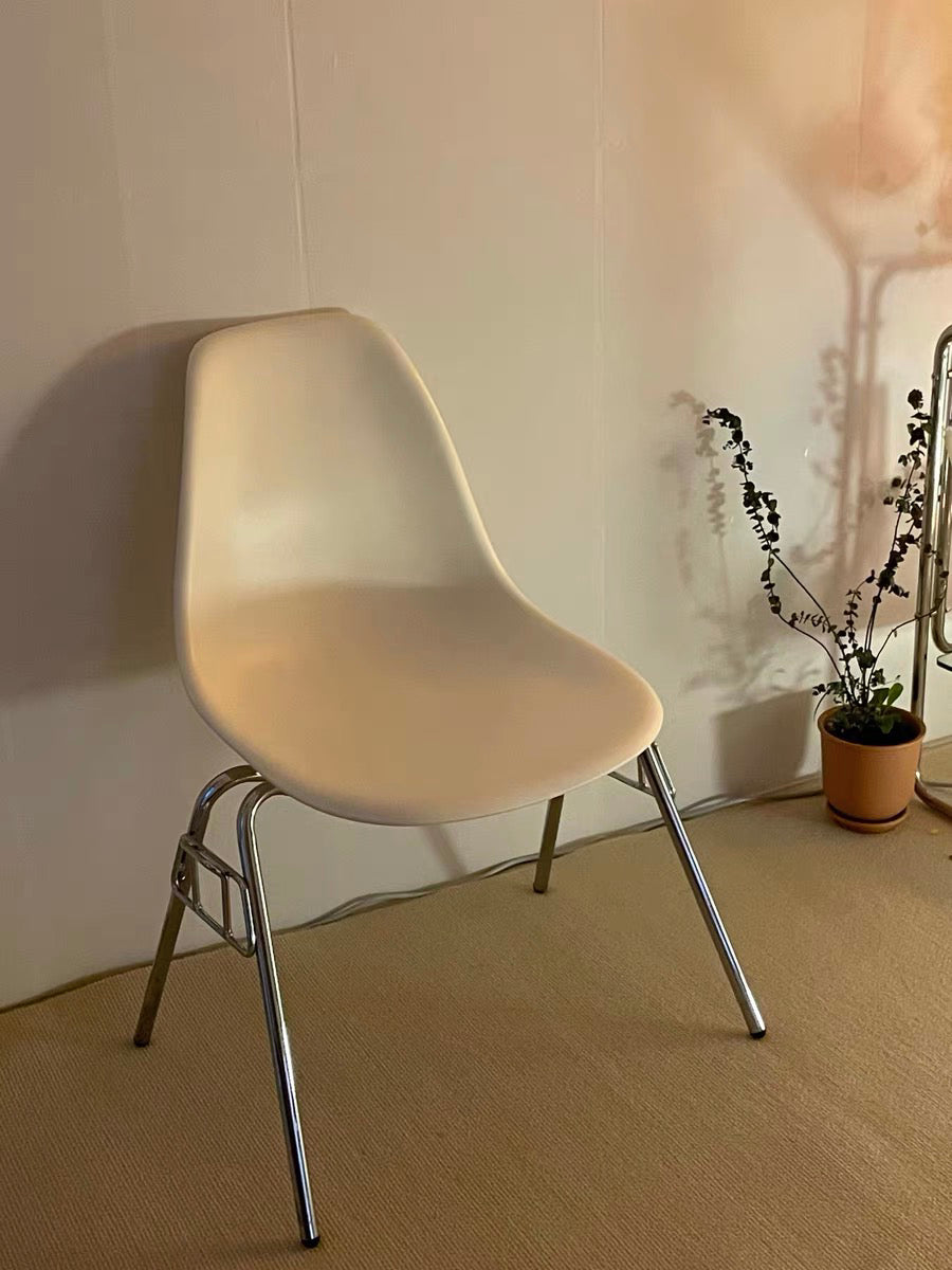 Eames Replica Shell Chair