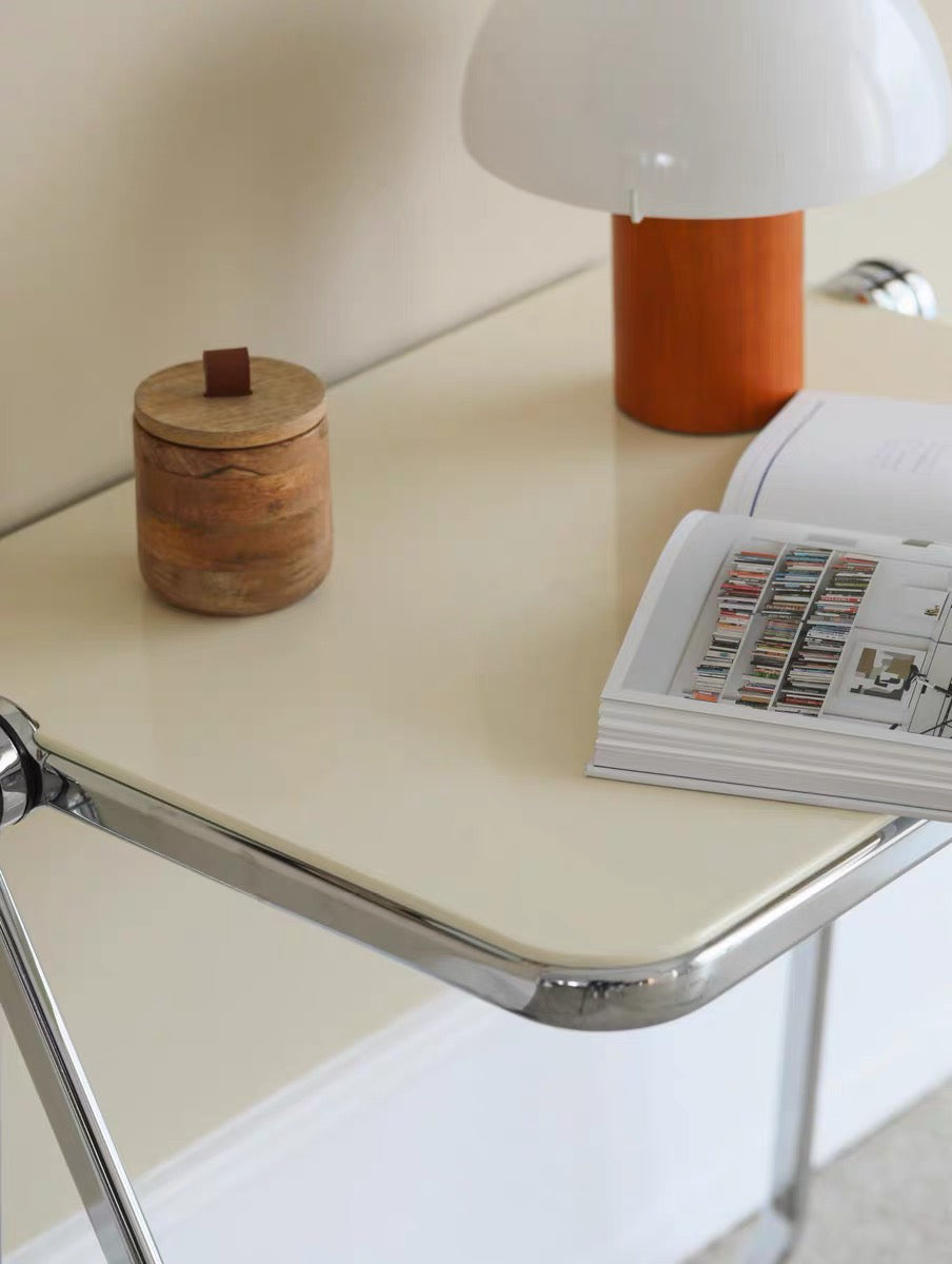 Repro Pila Folding Desk